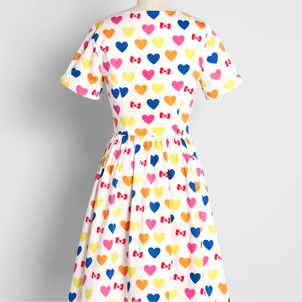 Hello Kitty Spring Dress 12 - Picture 2 of 5